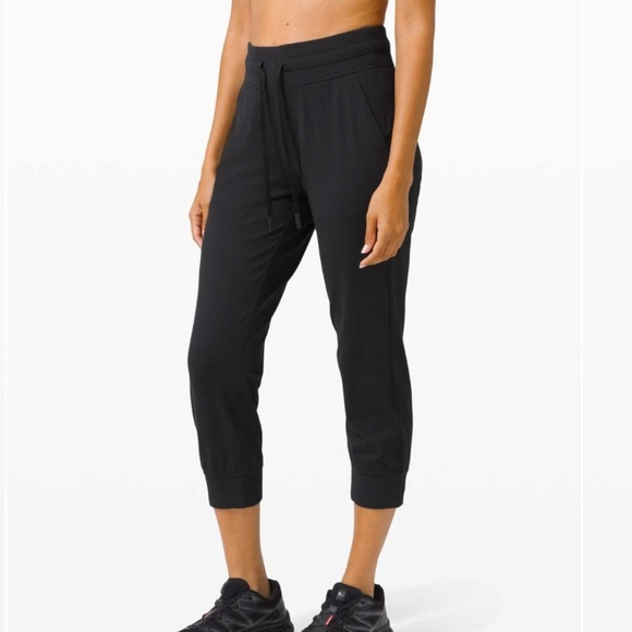 Lululemon Navy Ready To Rulu Cropped Jogger Size 2 - Picture 1 of 13